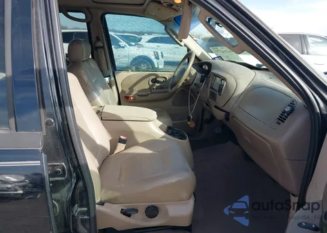 2002 Ford F-150 Lariat/Xlt из США, поврежденный, VIN 1FTRW076X2KE34028